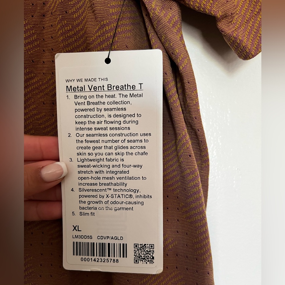 Lululemon Metal Vent Breathe T